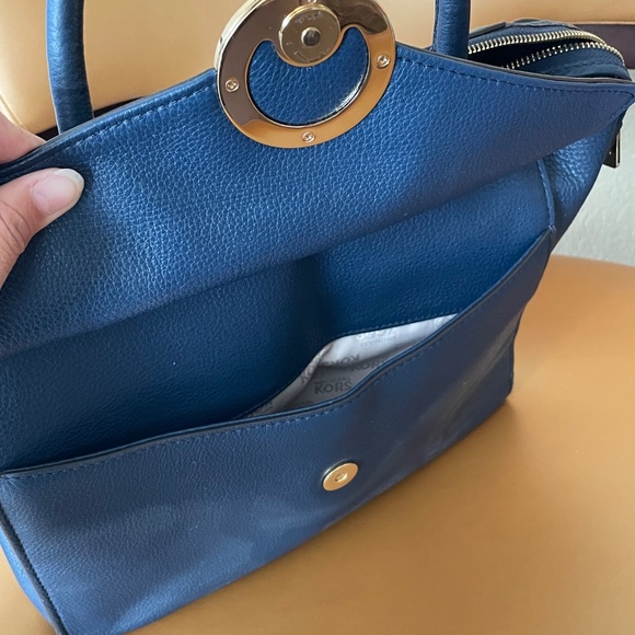 Michael Kors Hudson Satchel - Picture 6 of 6